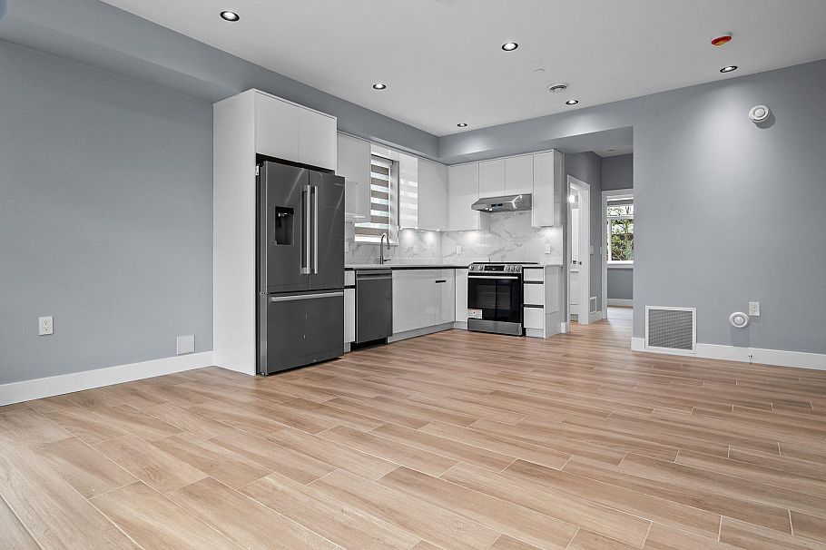 1 2557 W King Edward Street Vancouver, BC - 8