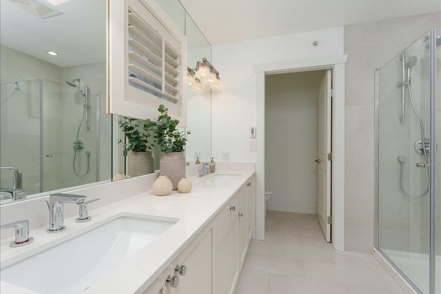 4448 W 8th Avenue Vancouver, BC - 21