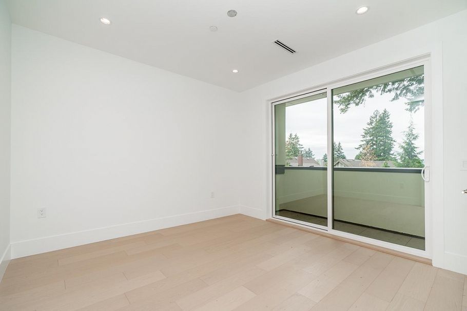 1 5061 Blenheim Street Vancouver, BC - 30