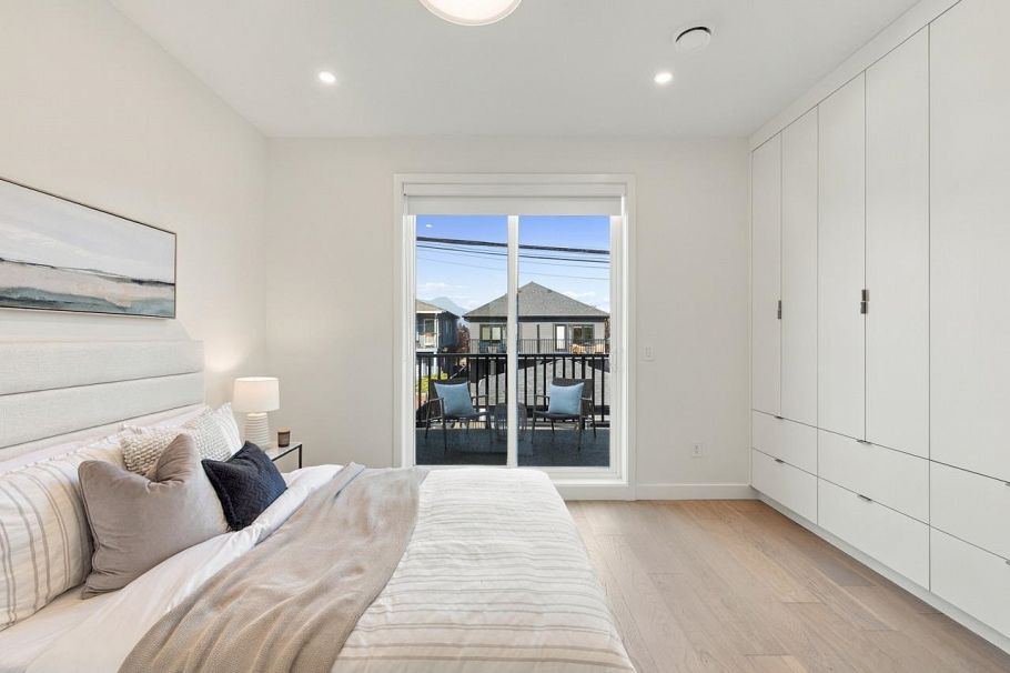 1 3183 Graveley Street Vancouver, BC - 17