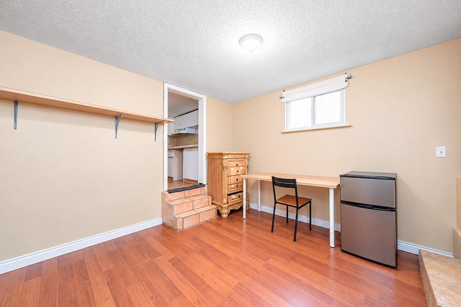 4940 Killarney Street Vancouver, BC - 12
