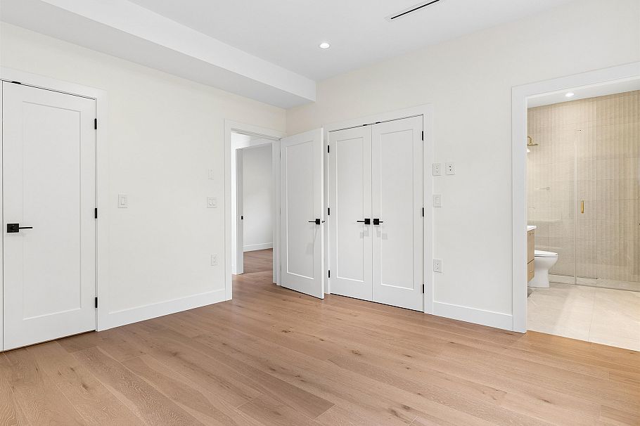 1 878 E 37th Avenue Vancouver, BC - 20