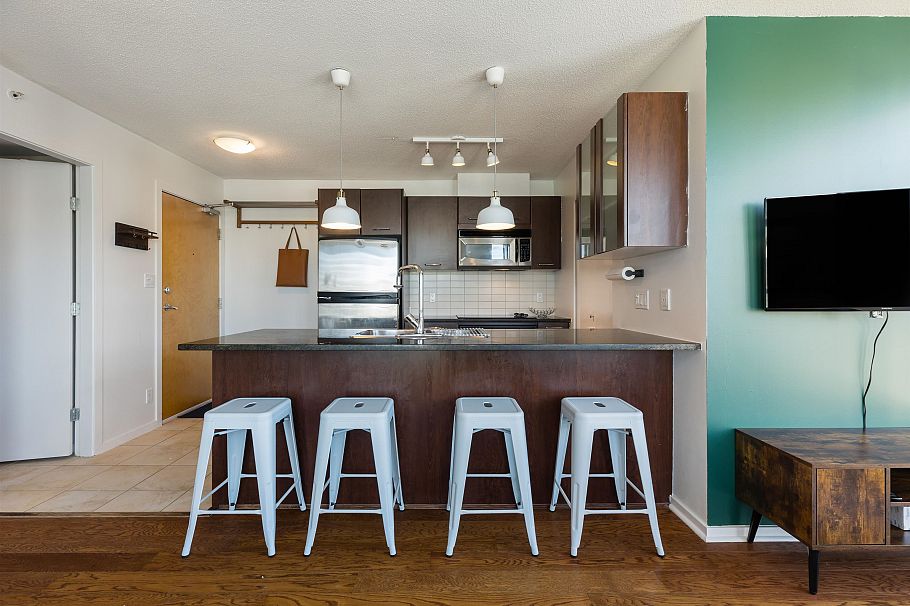2402 1155 Seymour Street Vancouver, BC - 7