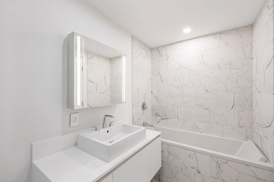 5702 1480 Howe Street Vancouver, BC - 22