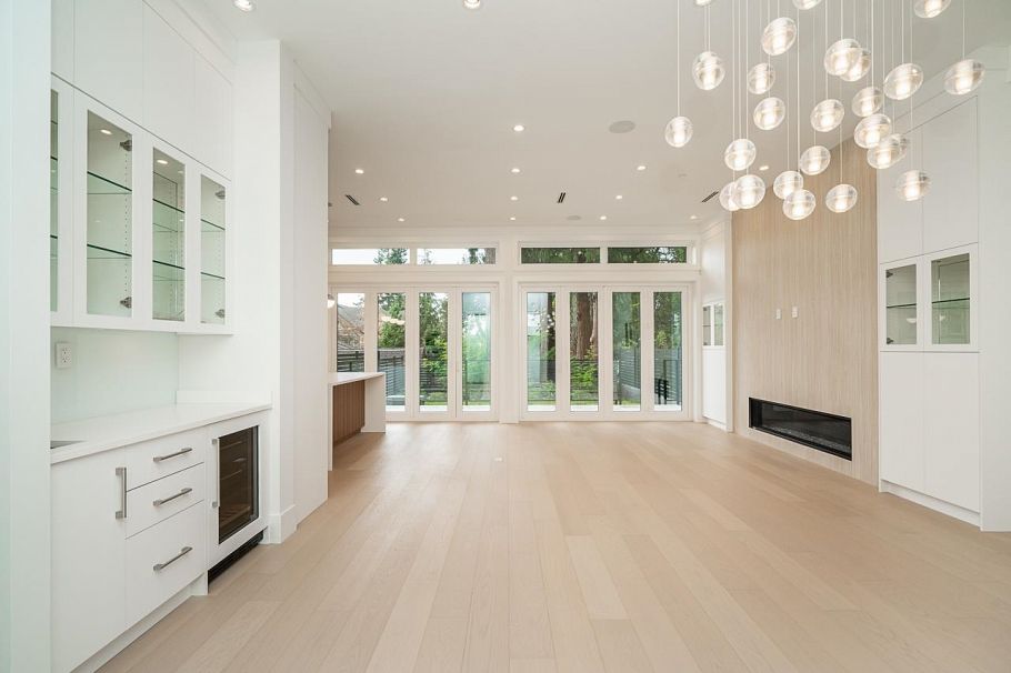 1 5061 Blenheim Street Vancouver, BC - 13