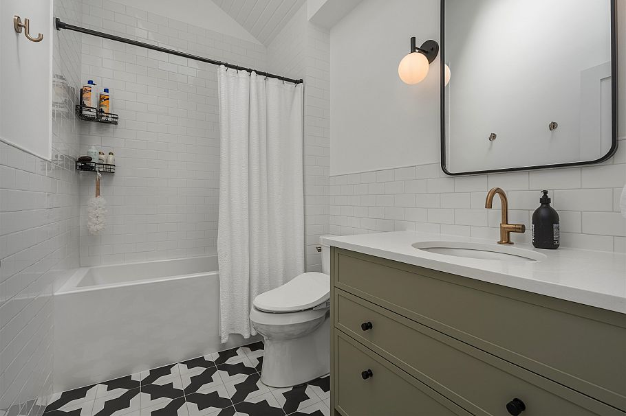 3250 W 37th Avenue Vancouver, BC - 31