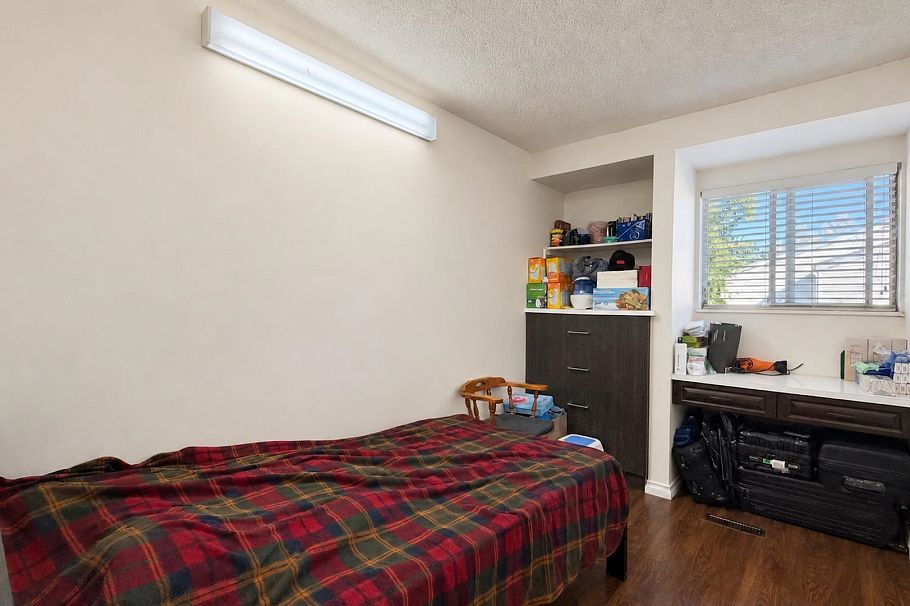 29 3417 E 49th Avenue Vancouver, BC - 17