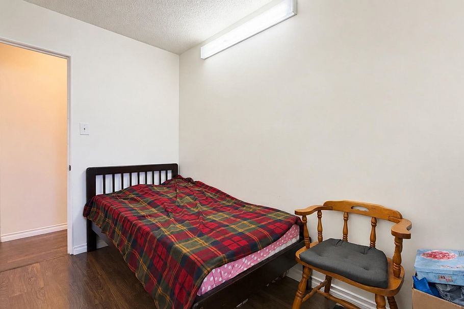 29 3417 E 49th Avenue Vancouver, BC - 18