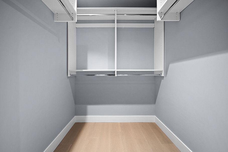 1 2557 W King Edward Street Vancouver, BC - 16