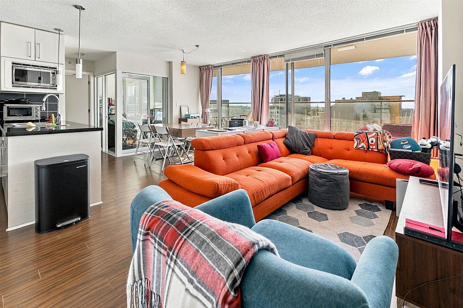 3701 188 Keefer Place Vancouver, BC - 3