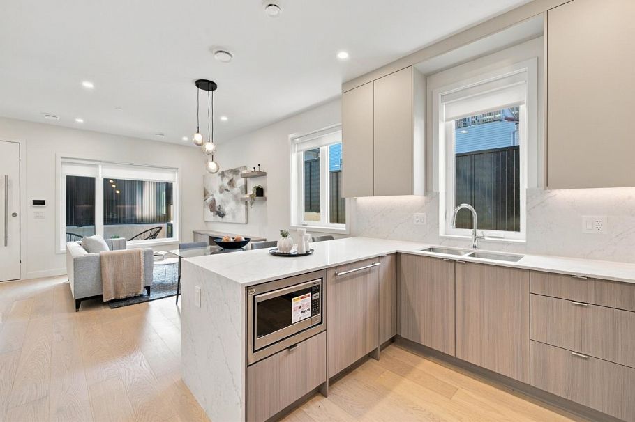 1 3183 Graveley Street Vancouver, BC - 13
