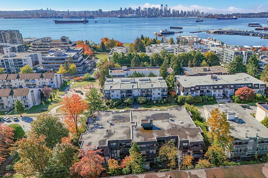 205 252 W 2nd Street North Vancouver, BC - 21