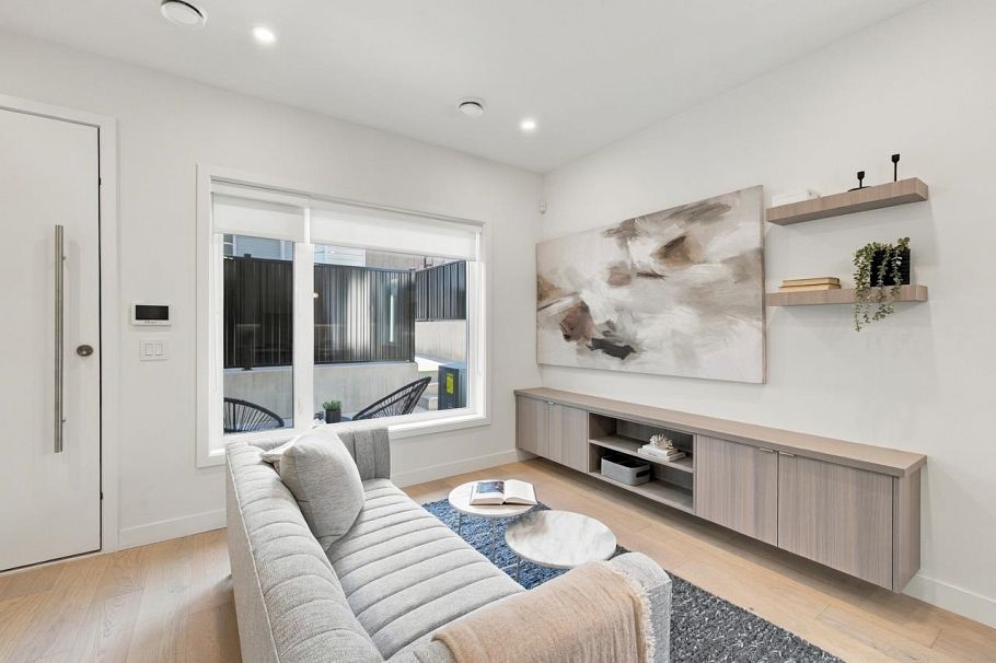 1 3183 Graveley Street Vancouver, BC - 10
