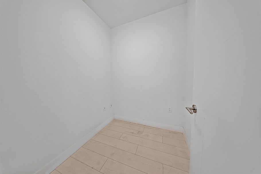 317 3438 Sawmill Crescent Vancouver, BC - 12