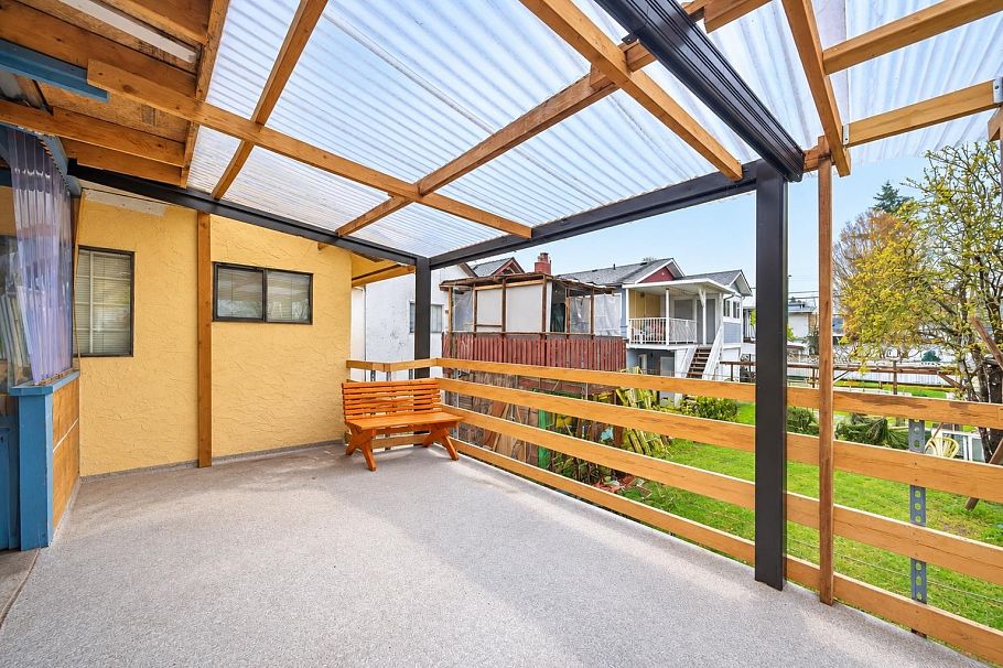 4940 Killarney Street Vancouver, BC - 24