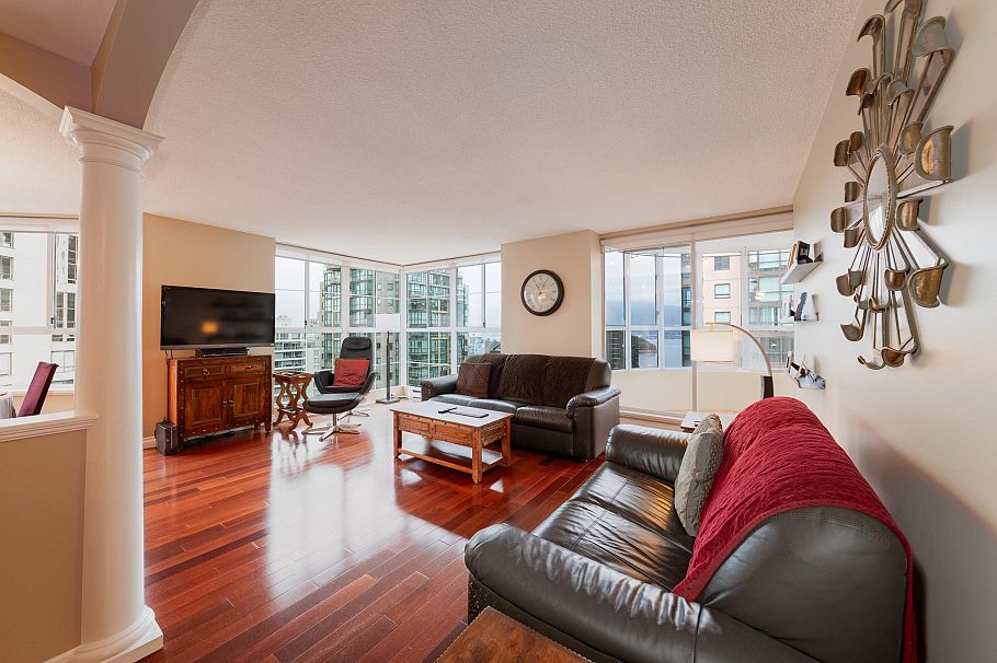 1801 717 Jervis Street Vancouver, BC - 1