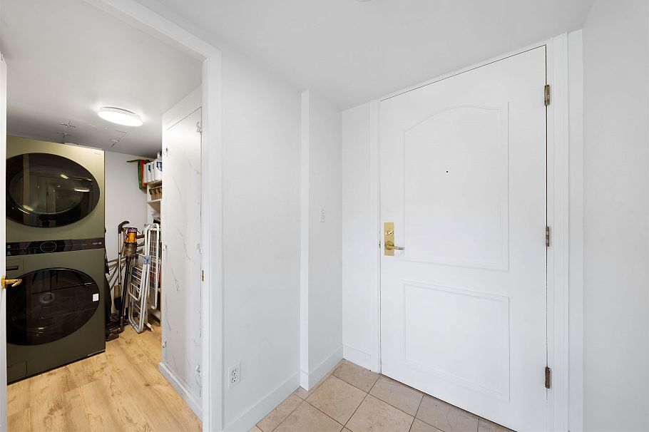803 1327 E Keith Road North Vancouver, BC - 12