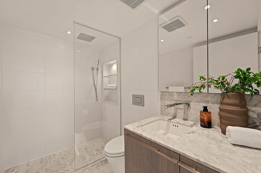 1610 1111 Richards Street Vancouver, BC - 22