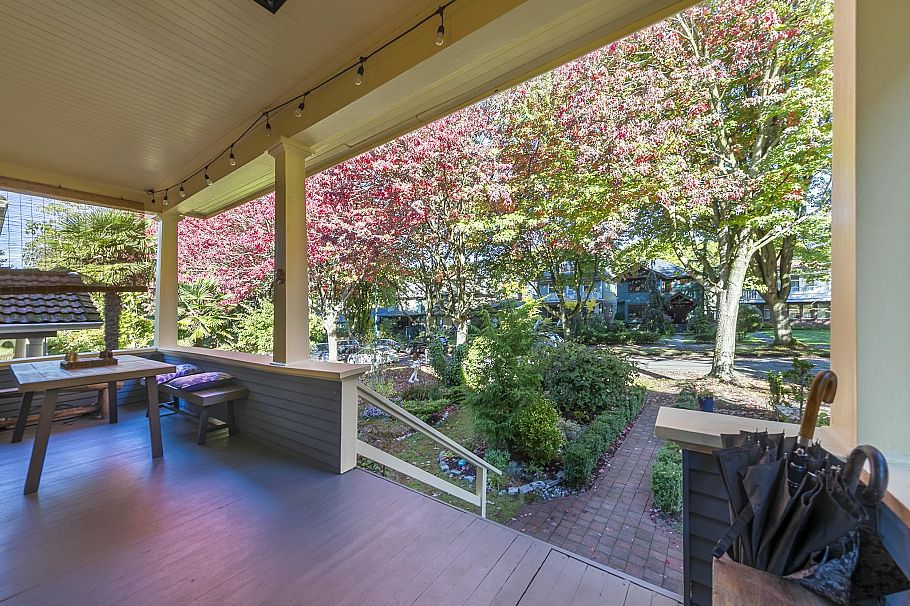 2580 Cambridge Street Vancouver, BC - 3