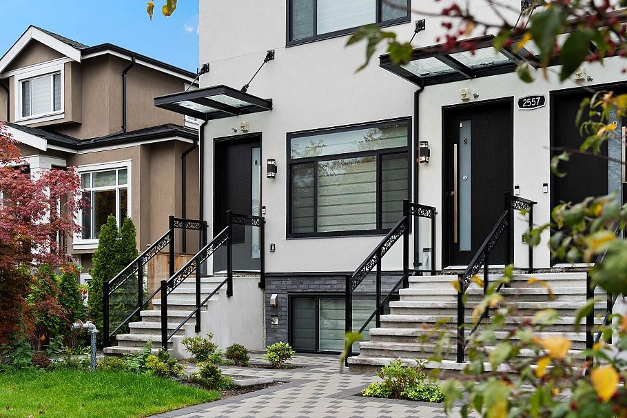1 2557 W King Edward Street Vancouver, BC - 2