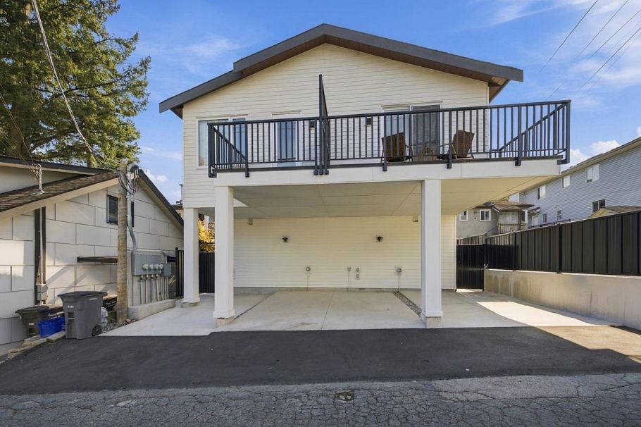 1 3185 Graveley Street Vancouver, BC - 34