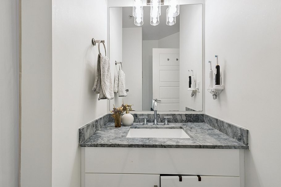 881 Salsbury Drive Vancouver, BC - 13