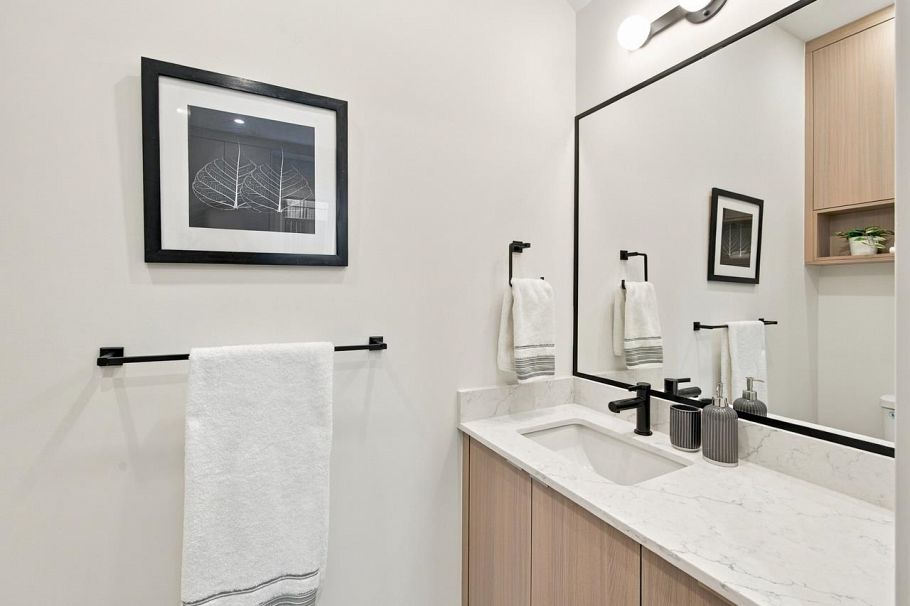 1 3183 Graveley Street Vancouver, BC - 14