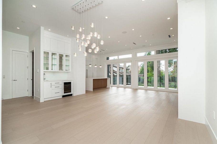 1 5061 Blenheim Street Vancouver, BC - 12