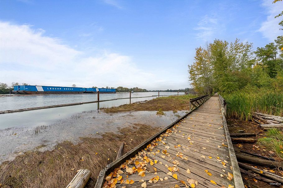 8530 Anglers Place Vancouver, BC - 38