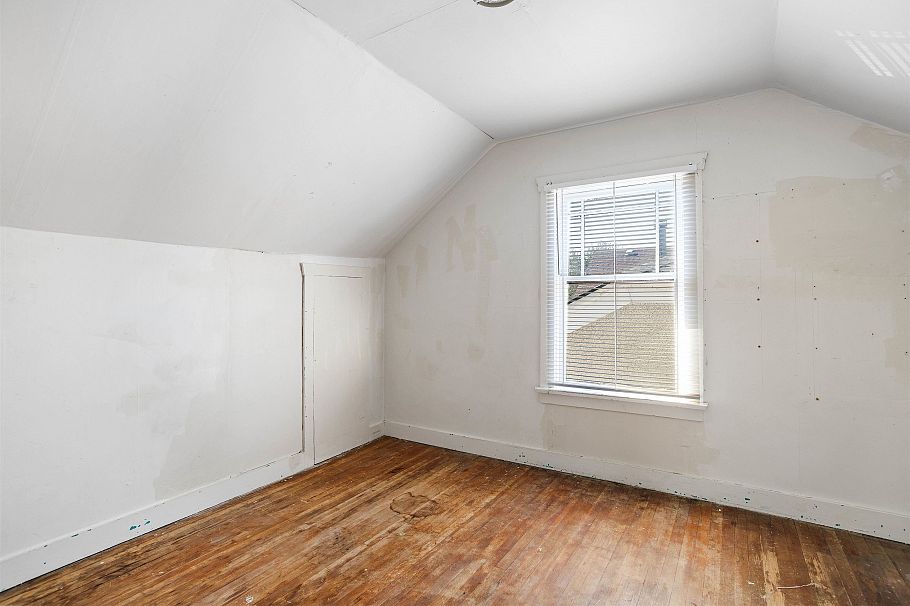 3433 W 12th Avenue Vancouver, BC - 13