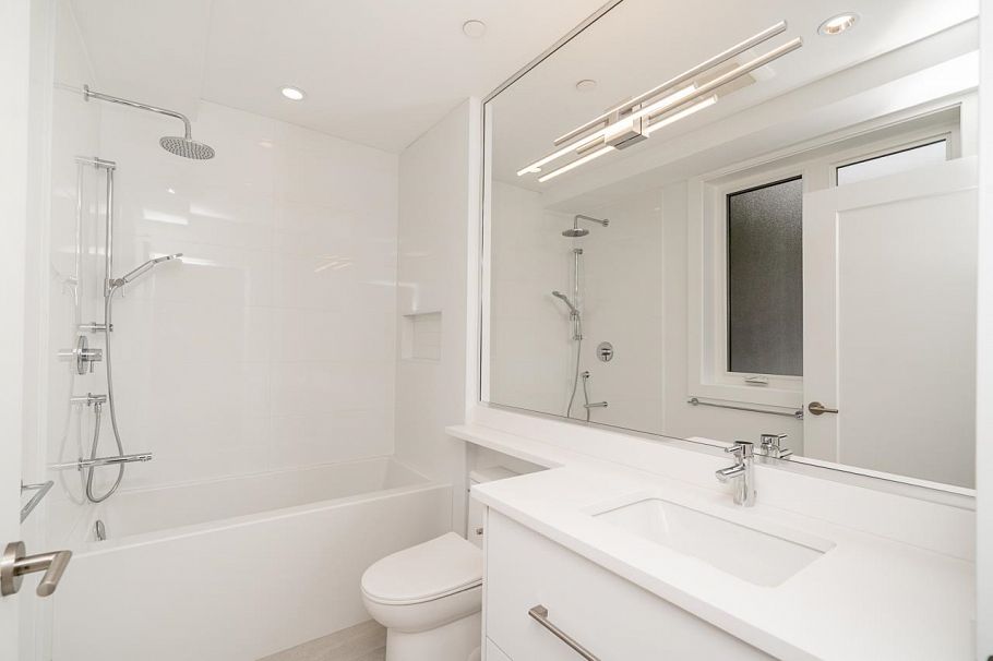 1 5061 Blenheim Street Vancouver, BC - 27