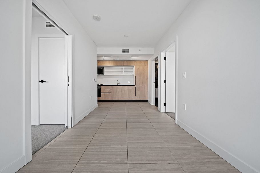 2504 5058 Joyce Street Vancouver, BC - 4