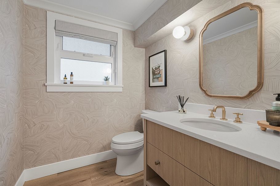 3250 W 37th Avenue Vancouver, BC - 17