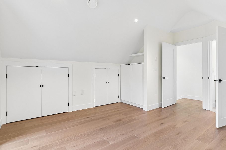 1 878 E 37th Avenue Vancouver, BC - 27