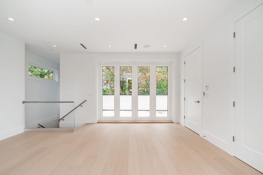 1 5061 Blenheim Street Vancouver, BC - 35