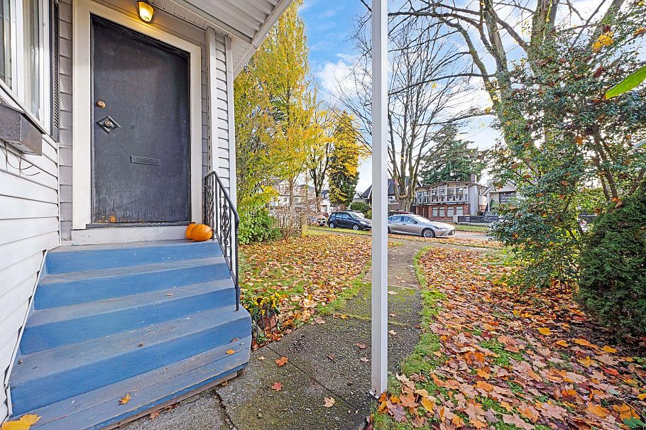 2865 Grant Street Vancouver, BC - 2