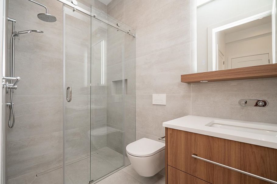 1 5061 Blenheim Street Vancouver, BC - 20