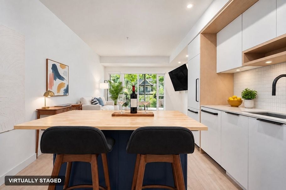 212 2520 Guelph Street Vancouver, BC - 5