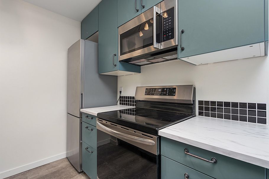 204 127 E 4th Street North Vancouver, BC - 8
