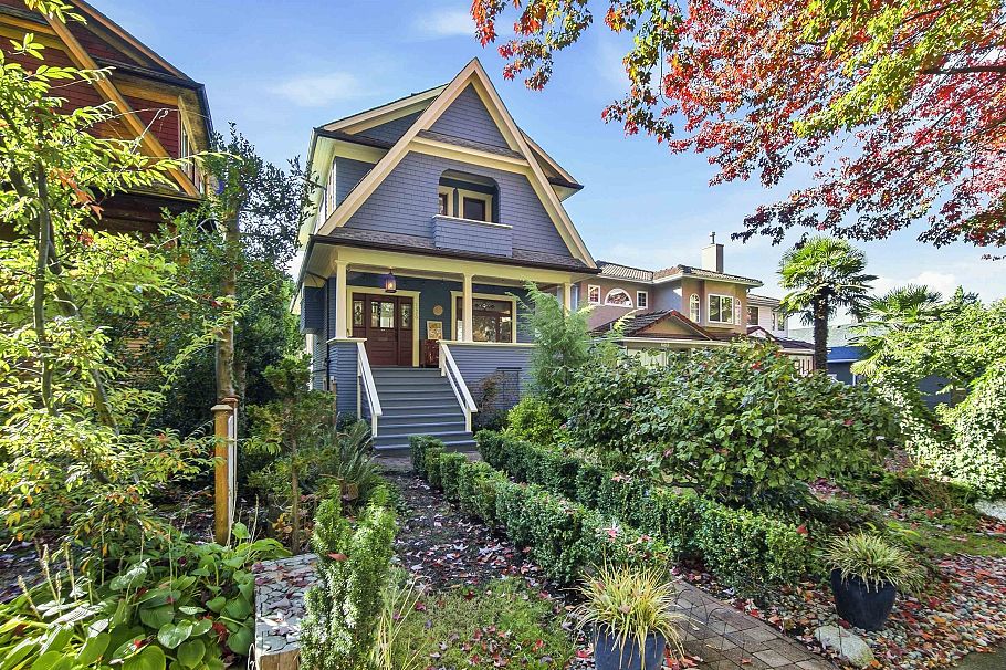 2580 Cambridge Street Vancouver, BC - 1