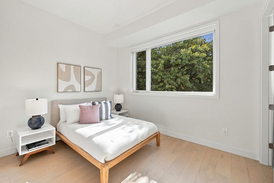 1 3185 Graveley Street Vancouver, BC - 24