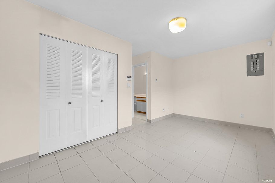 3681 Scales Place Vancouver, BC - 29