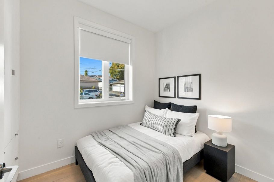 1 3183 Graveley Street Vancouver, BC - 24