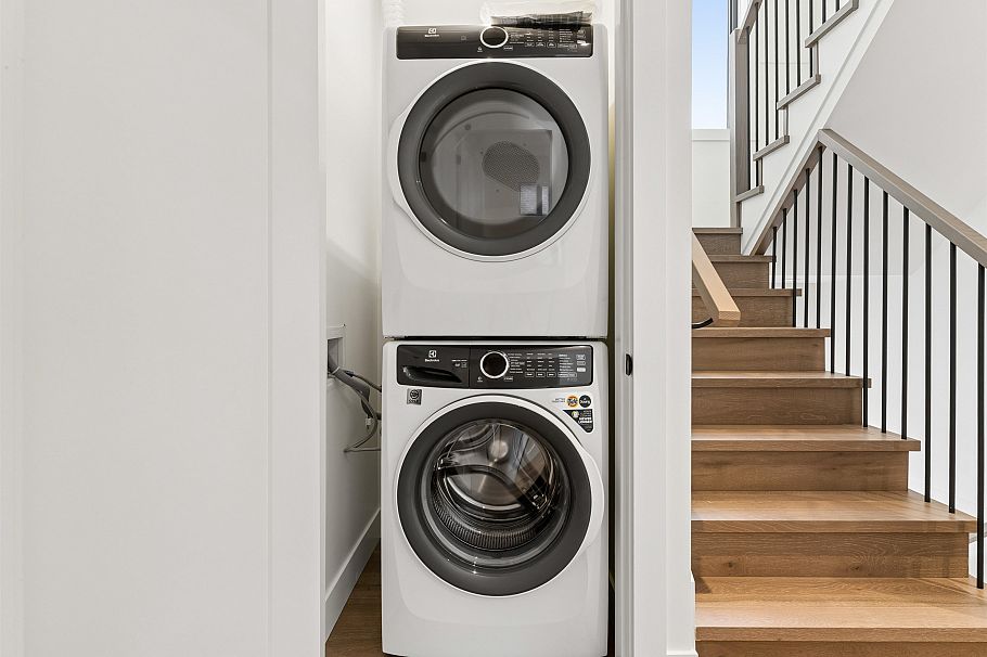 1 878 E 37th Avenue Vancouver, BC - 32