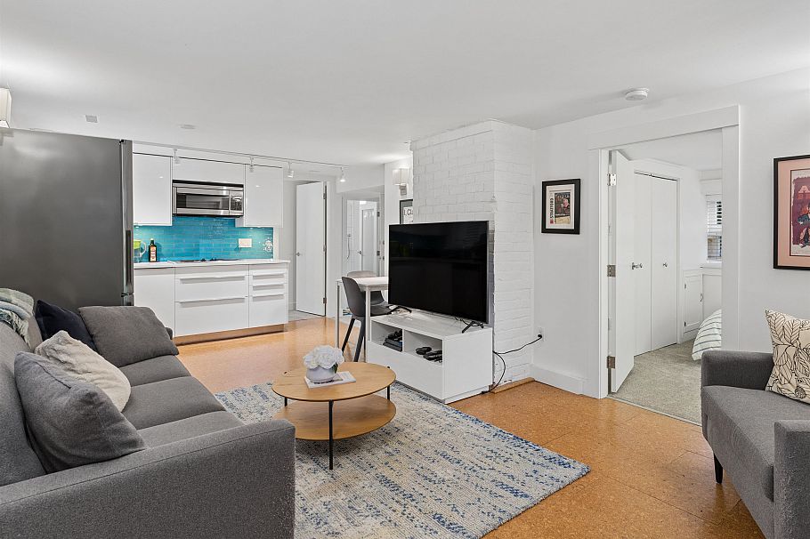 1204 E 14th Avenue Vancouver, BC - 23