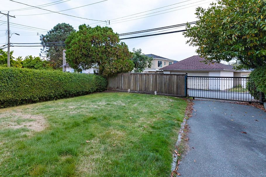 7455 West Boulevard Vancouver, BC - 19
