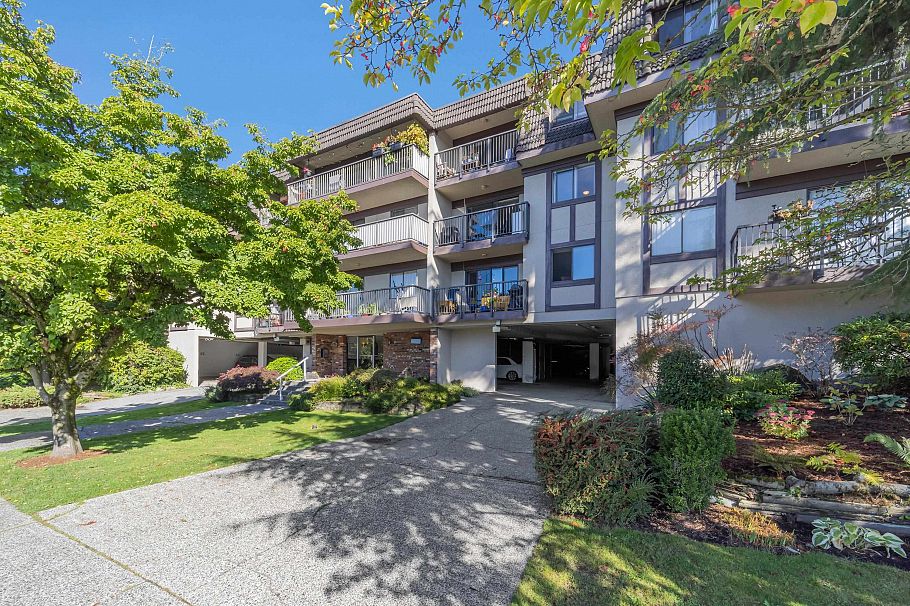 205 252 W 2nd Street North Vancouver, BC - 1