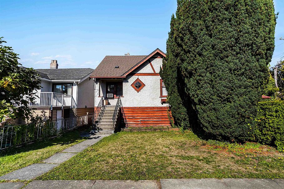 3433 W 12th Avenue Vancouver, BC - 16