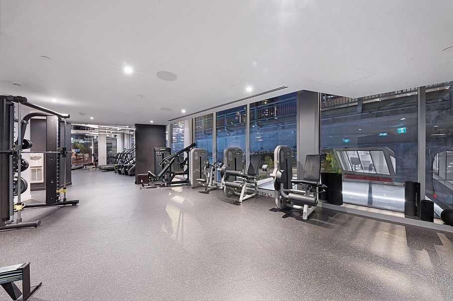 5702 1480 Howe Street Vancouver, BC - 25