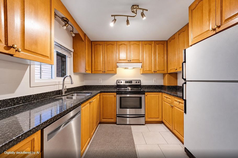1536 Bond Street North Vancouver, BC - 8